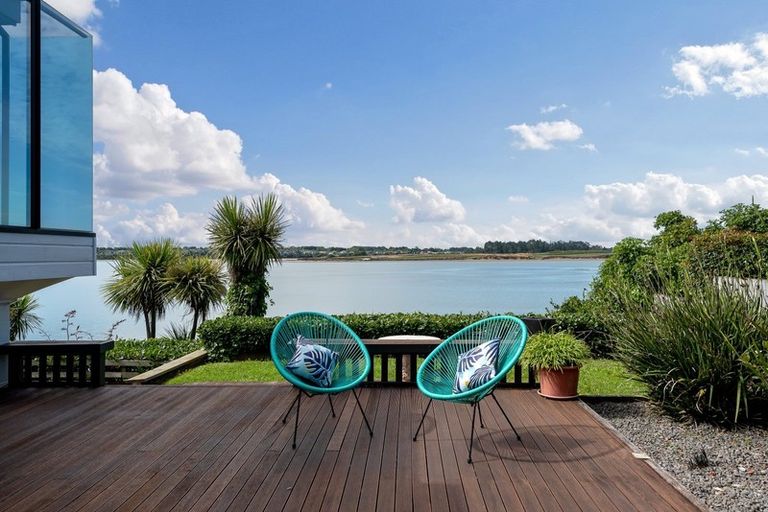 Photo of property in 23 Cumbrian Place, Conifer Grove, Takanini, 2112