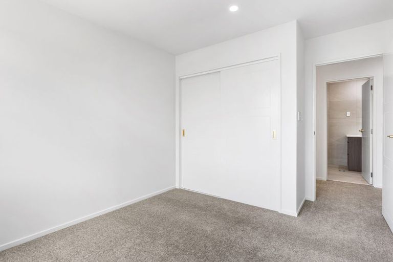 Photo of property in 2a Feasegate Street, Manurewa, Auckland, 2102