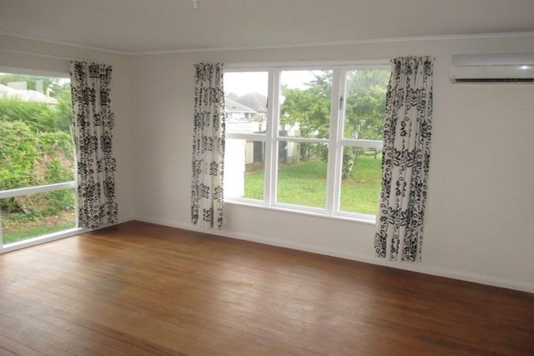 Photo of property in 5 Douglas Crescent, Fairfield, Hamilton, 3214