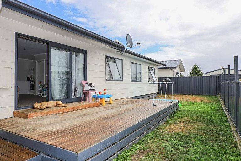 Photo of property in 5 Arklow Place, Flaxmere, Hastings, 4120