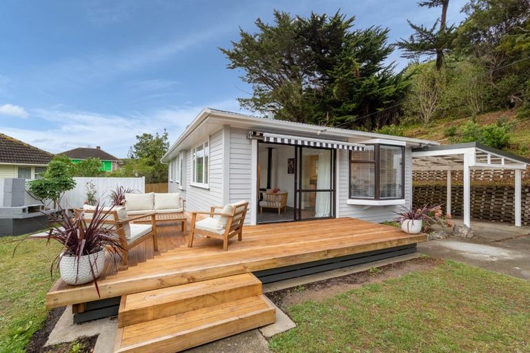 Photo of property in 64 Jillett Street, Titahi Bay, Porirua, 5022