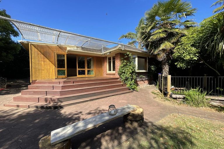 Photo of property in 13 Omana Road, Papatoetoe, Auckland, 2025