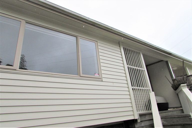 Photo of property in 2 Downing Street, Crofton Downs, Wellington, 6035