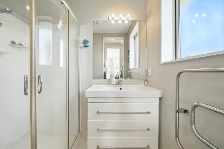 Photo of property in 5 Lancewood Way, Rangiora, 7400