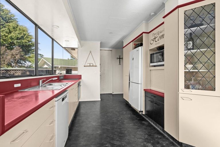 Photo of property in 43 Ryan Crescent, Greenmeadows, Napier, 4112