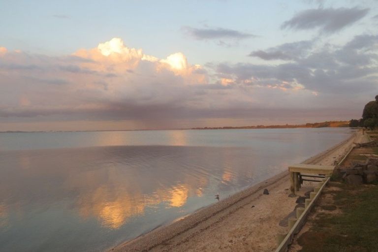 Photo of property in 4 Crispe Road, Clarks Beach, 2122