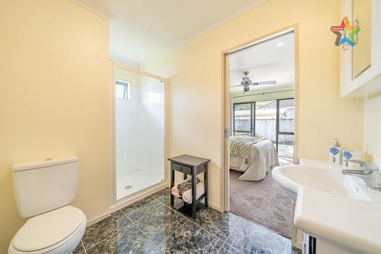 Photo of property in 5 Maru Street, Stokes Valley, Lower Hutt, 5019