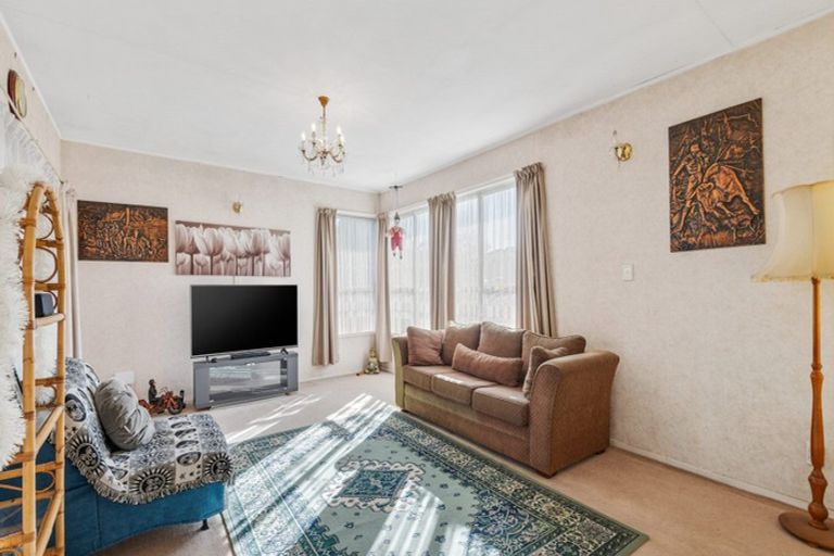 Photo of property in 34 Balgowan Terrace, Conifer Grove, Takanini, 2112