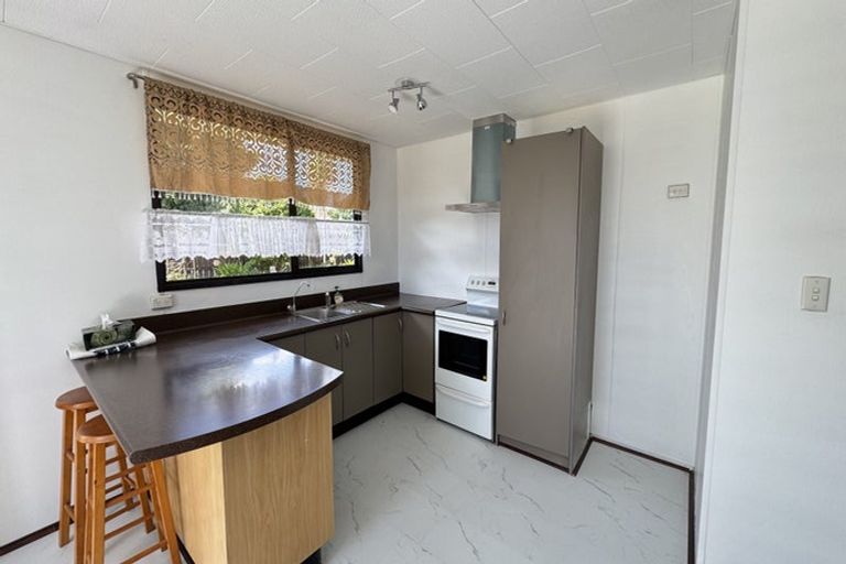 Photo of property in 121 Shifnal Drive, Randwick Park, Auckland, 2105