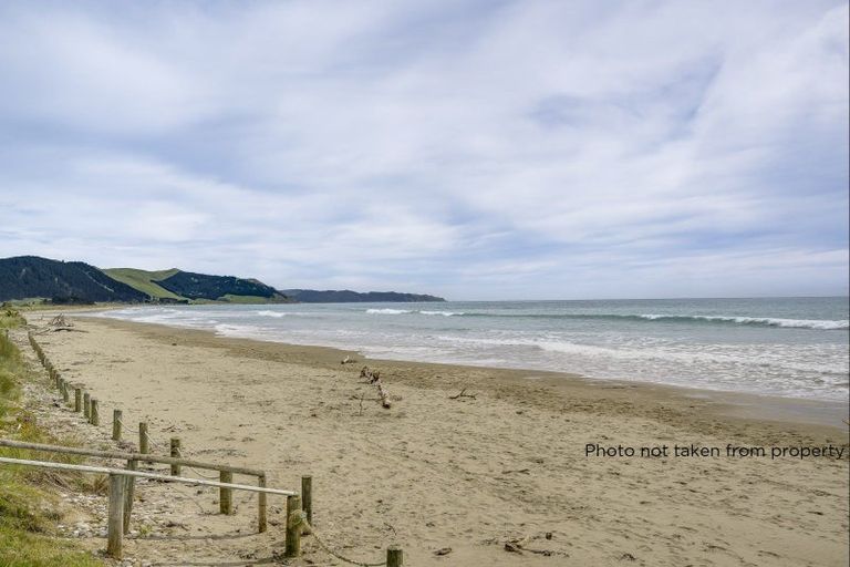 Photo of property in 100 Harper Road, Waimarama, 4294