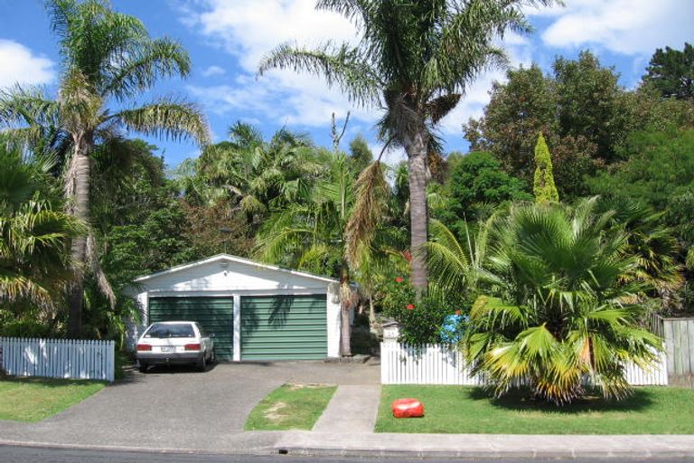 Photo of property in 26 Alexander Avenue, Torbay, Auckland, 0630