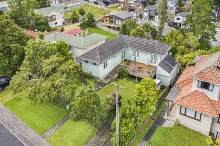 Photo of property in 16 Routley Drive, Glen Eden, Auckland, 0602