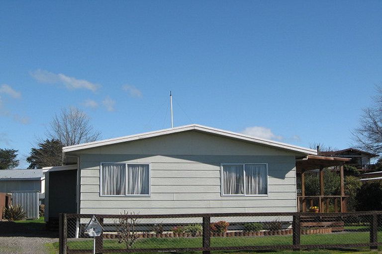 Photo of property in 2 Porritt Place, Waipukurau, 4200