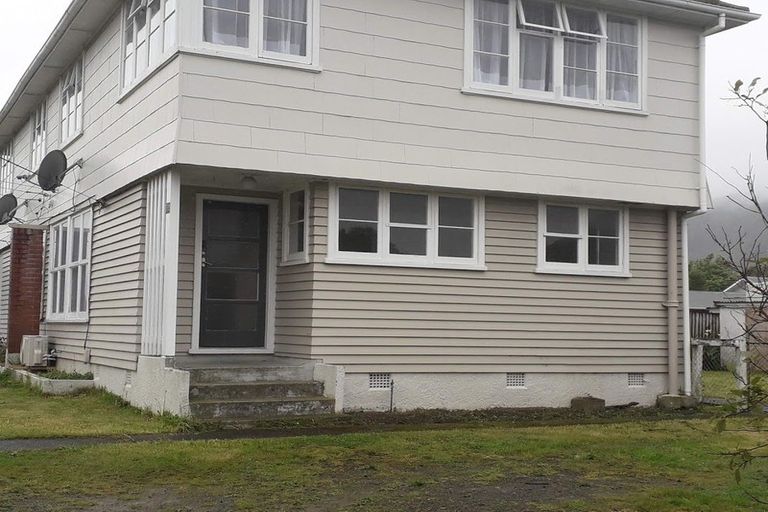 Photo of property in 354 Oxford Terrace, Avalon, Lower Hutt, 5011
