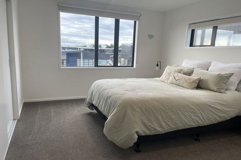 Photo of property in 16 Joshua Carder Drive, Hobsonville, Auckland, 0616