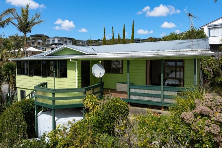 Photo of property in 53 Stratford Drive, Cable Bay, 0420