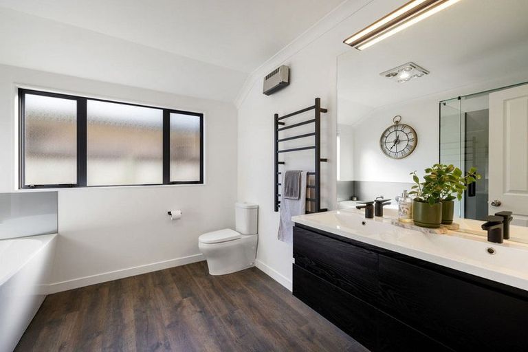 Photo of property in 7 Oaklands Drive, Cambridge, 3434