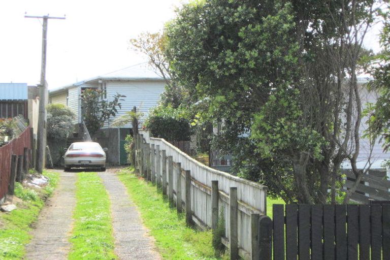 Photo of property in 10 Hughson Street, Waitara, 4320