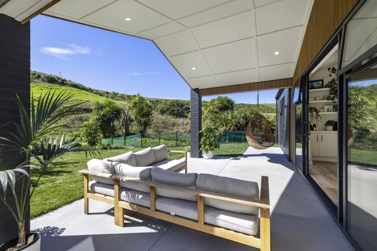 Photo of property in 3 Waipatukahu Lane, Raglan, 3225