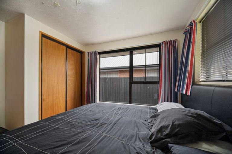 Photo of property in 14 Takaro Avenue, Sockburn, Christchurch, 8042
