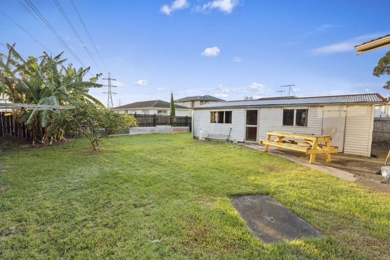 Photo of property in 29 Othello Drive, Clover Park, Auckland, 2023