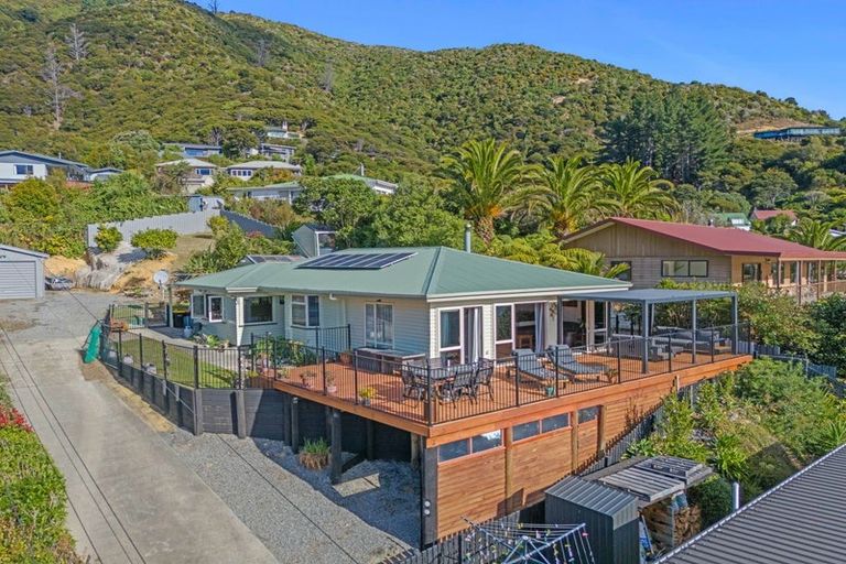 Photo of property in 374a Waikawa Road, Waikawa, Picton, 7220