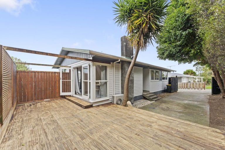 Photo of property in 21 Mcquarrie Avenue, Wattle Downs, Auckland, 2103
