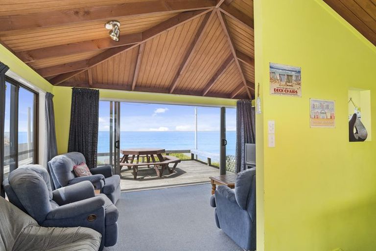 Photo of property in 517 Pukehina Parade, Pukehina, Te Puke, 3189