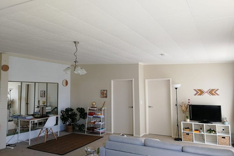 Photo of property in 16 Ropiha Street, Fitzroy, New Plymouth, 4312