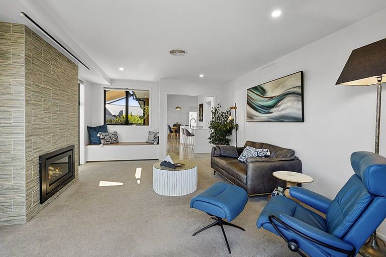 Photo of property in 2/31 Links Drive, Waiwhakaiho, New Plymouth, 4312