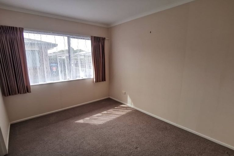 Photo of property in 2/156 Carrington Street, Lower Vogeltown, New Plymouth, 4310
