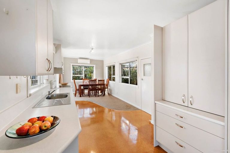 Photo of property in 30 Devon Road, Bucklands Beach, Auckland, 2012