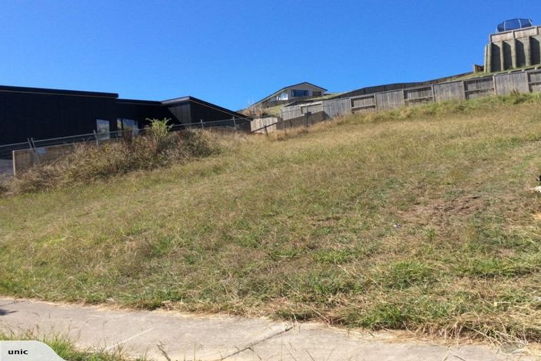 Photo of property in 18 Bob Carter Place, Welcome Bay, Tauranga, 3175