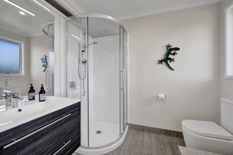 Photo of property in 3 Climie Crescent, Hawera, 4610