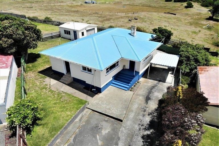 Photo of property in 5 Glenn Street, Castlecliff, Whanganui, 4501