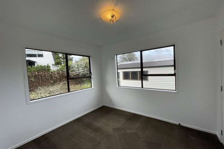 Photo of property in 2 Fairdale Avenue, Red Hill, Papakura, 2110