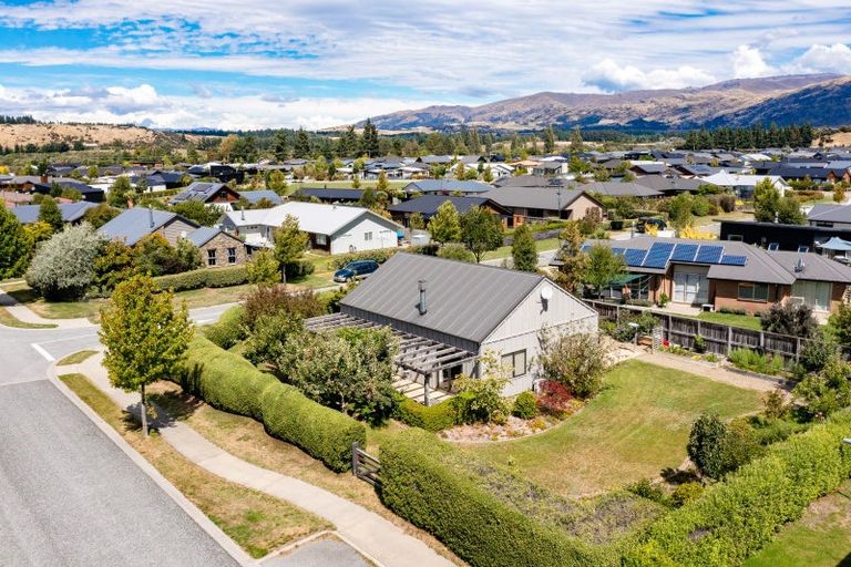 Photo of property in 2 Snowberry Street, Albert Town, Wanaka, 9305