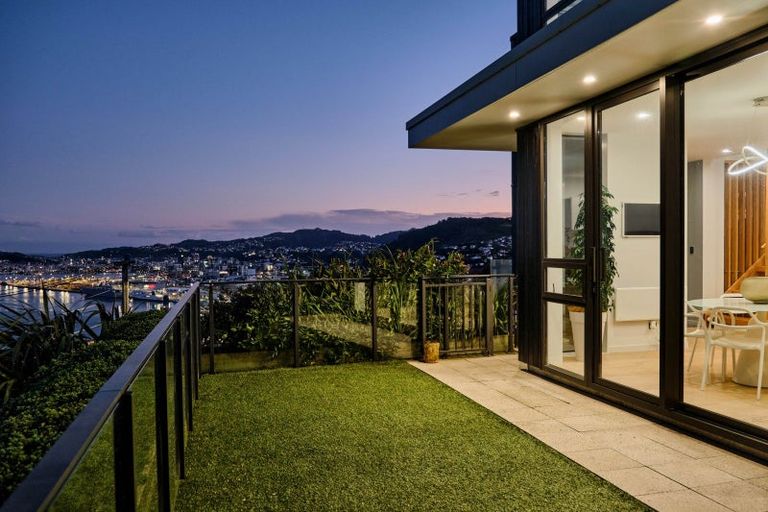 Photo of property in 126a Nicholson Road, Khandallah, Wellington, 6035