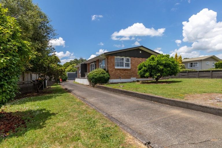 Photo of property in 2 Oak Street, Royal Oak, Auckland, 1023