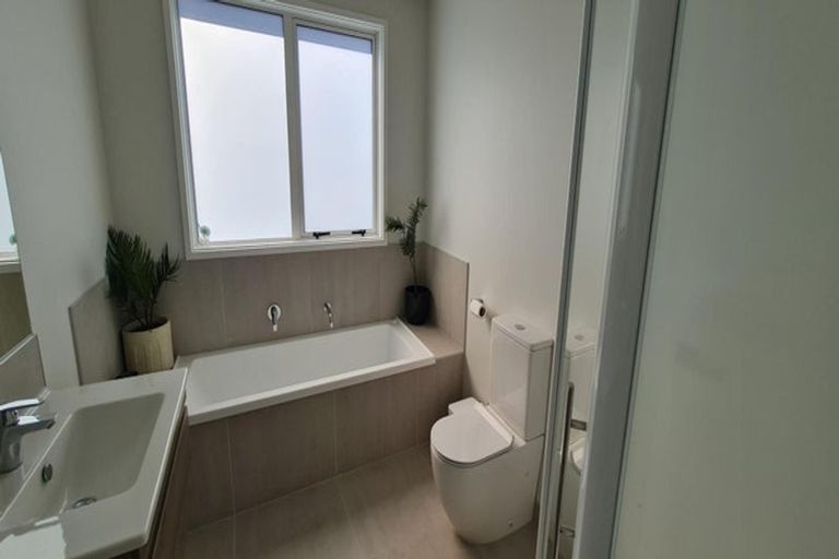 Photo of property in 4 Whau Lane, Papamoa, 3118