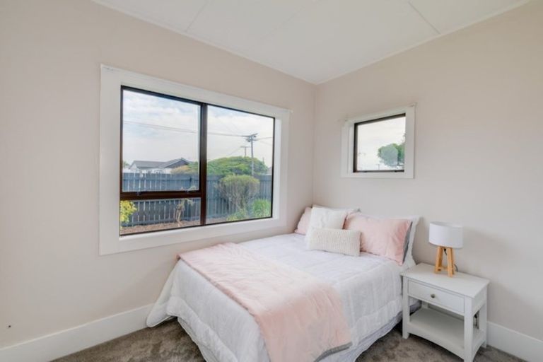 Photo of property in 20 Effingham Street, North New Brighton, Christchurch, 8083
