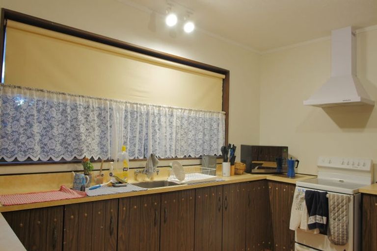 Photo of property in 32 Cecil Place, Cloverlea, Palmerston North, 4412
