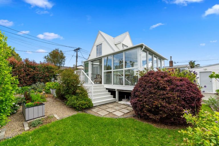 Photo of property in 2/19 Flanshaw Road, Te Atatu South, Auckland, 0610