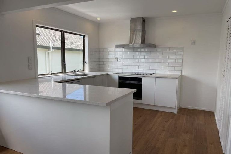 Photo of property in 1/62 The Parade, Bucklands Beach, Auckland, 2012