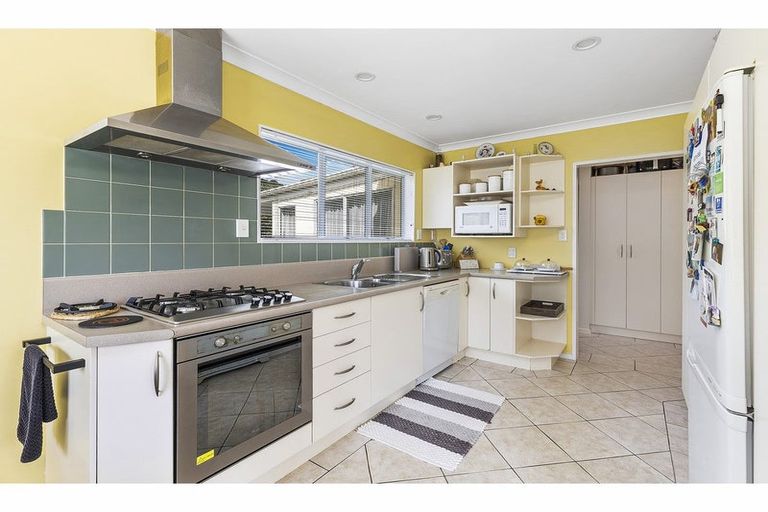 Photo of property in 99 Helston Road, Paparangi, Wellington, 6037