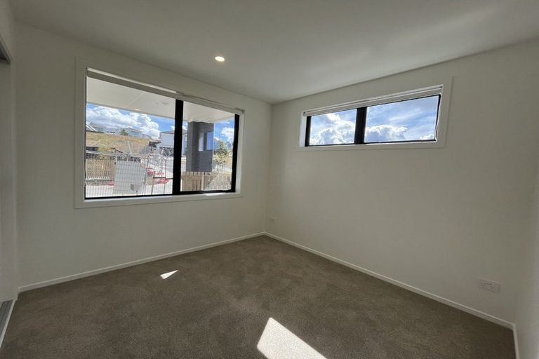 Photo of property in 1/23 Makomako Drive, Orewa, 0931