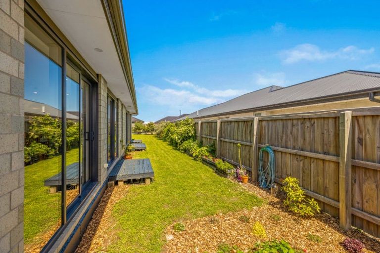 Photo of property in 25 Chris Drive, Rolleston, 7614