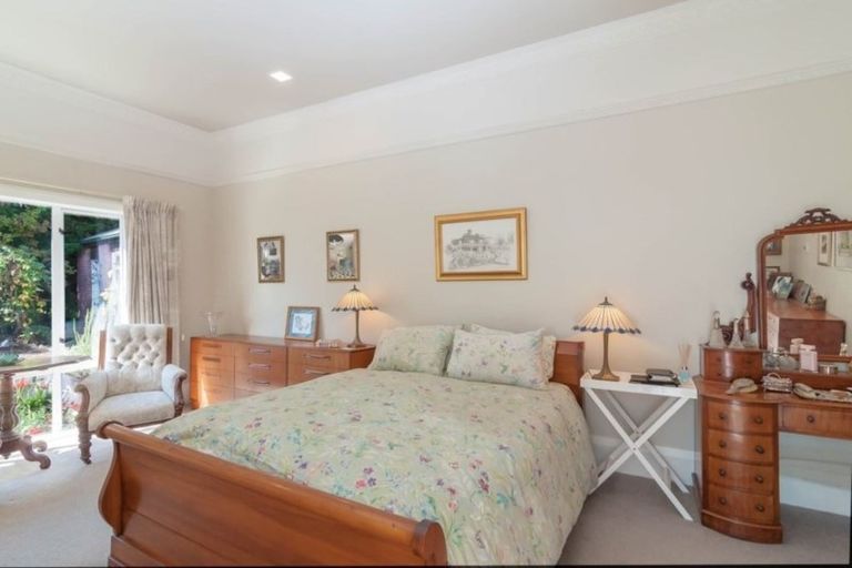 Photo of property in 85 Dyers Pass Road, Cashmere, Christchurch, 8022