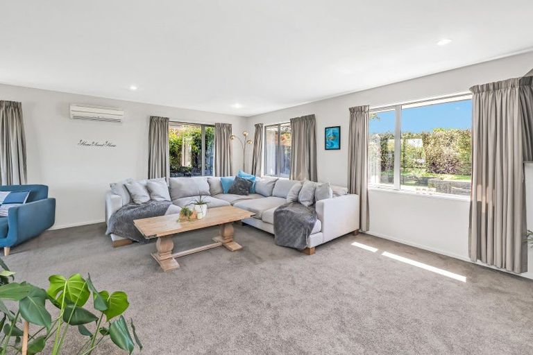 Photo of property in 18 Stanwood Grove, Darfield, 7510