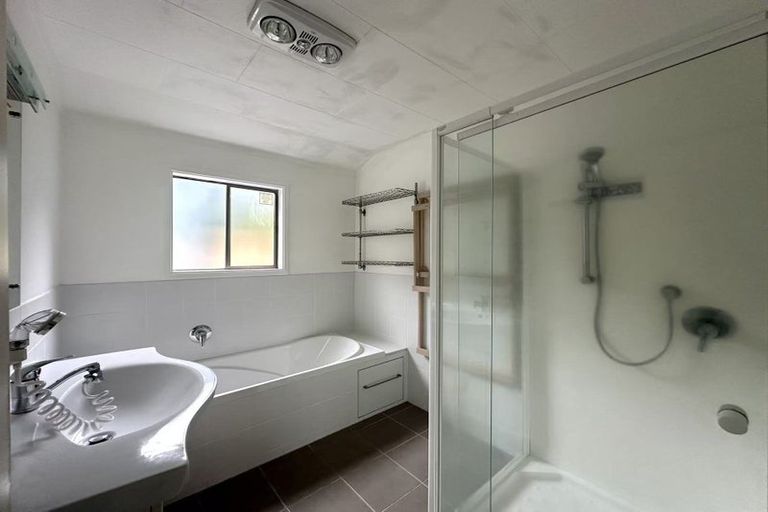 Photo of property in 1/62 Stapleford Crescent, Browns Bay, Auckland, 0630